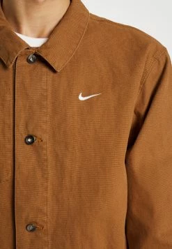 Nike Sportswear Chore Coat - Lichte Jas - Ale Brown/White -ONLY shop 0719937c72104d97b1fecd20eb9a4321