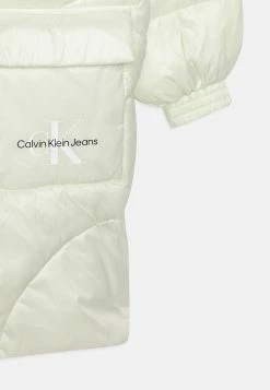Calvin Klein Jeans Oversized Duvet Padded Coat - Winterjas - Canary Green 7 Calvin Klein Jeans Oversized Duvet Padded Coat - Winterjas - Canary Green -ONLY shop 08630fcaf6e0463295a4c8dfa5efb662