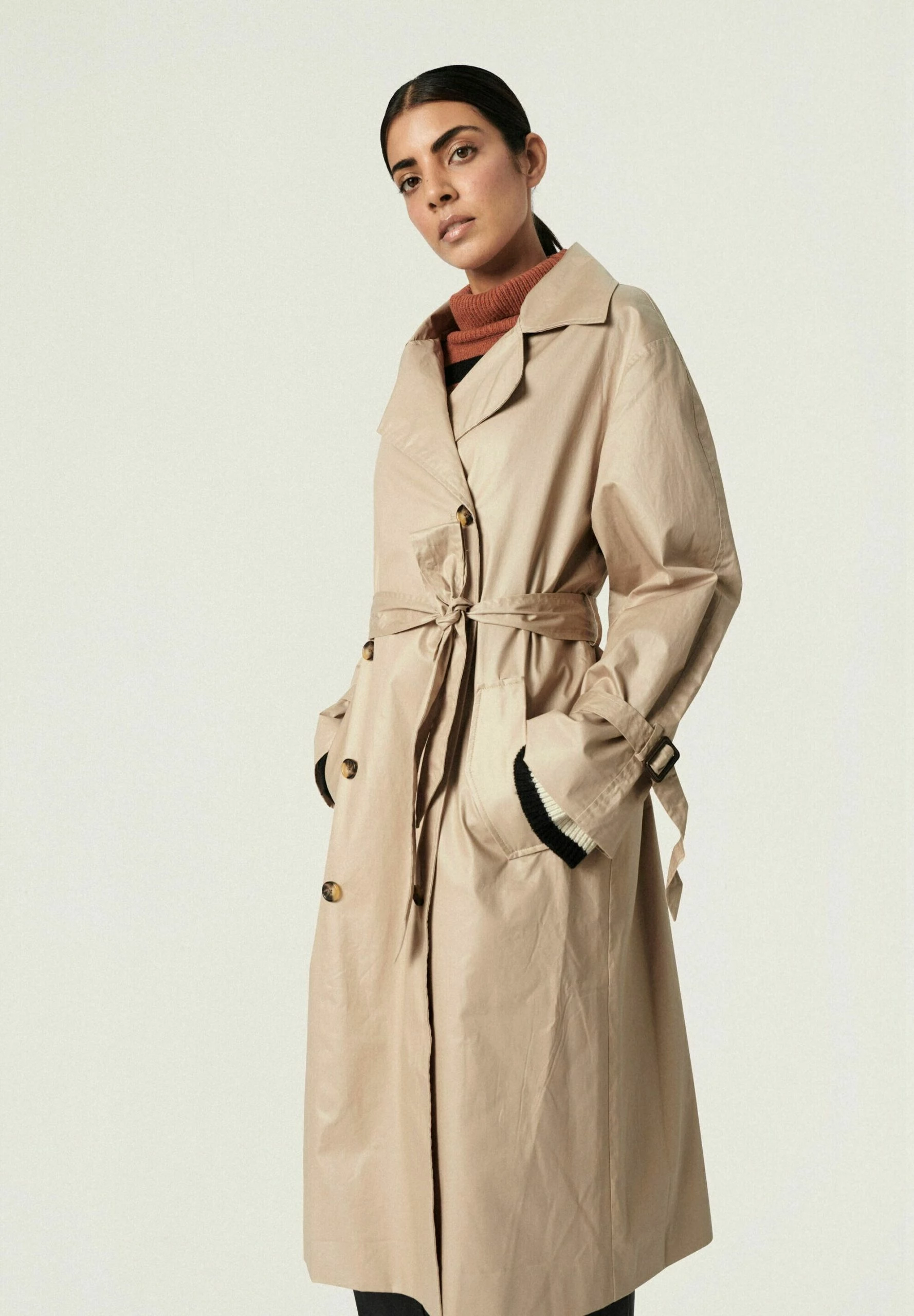 Soaked In Luxury Slohio Belt Outerwear - Trenchcoat - Trench Coat 6 Soaked In Luxury Slohio Belt Outerwear - Trenchcoat - Trench Coat - Afbeelding 4
