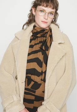 Selected Femme Slfbetty Teddy Coat - Mantel - Sandshell -ONLY shop 1c8765ef18c043239f58b6805c57305d