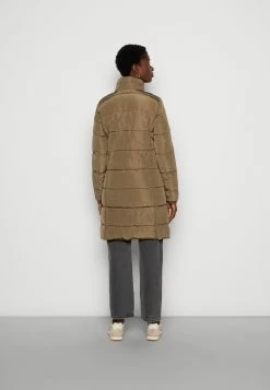 Tom Tailor Signature Puffer Coat - Winterjas - Tarmac Khaki 15 Tom Tailor Signature Puffer Coat - Winterjas - Tarmac Khaki -ONLY shop 29c19270650142baaed581862872f1fd