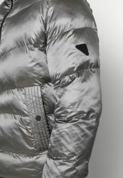 Antony Morato Coat Regular Fit In Shining With Eco Sorona Aura - Winterjas - Grey 17 Antony Morato Coat Regular Fit In Shining With Eco Sorona Aura - Winterjas - Grey -ONLY shop 2a4e2c89e5c5427588833ea4c8085673