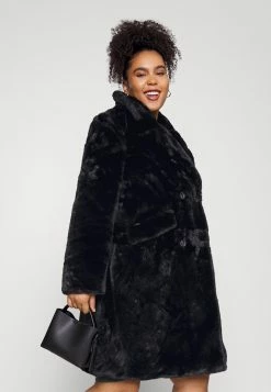 Vero Moda Curve Vmsuielly Long Faux Coat Plus Size - Mantel - Black -ONLY shop 2ab8afe49f3448b49bebbad1df0b609e