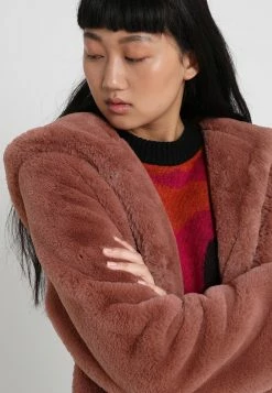 URBAN CLASSICS Ladies Hooded Teddy Coat - Winterjas - Darkrose -ONLY shop 2e3797b24d844bf5a03b4765136ba9ac