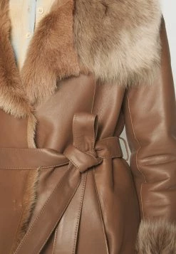 Flo Coat - Mantel - Honey 15 Flo Coat - Mantel - Honey -ONLY shop 30a0365d480f47ba825be69c77089001