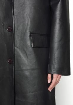 Han Kjøbenhavn Coat - Mantel - Black 17 Han Kjøbenhavn Coat - Mantel - Black -ONLY shop 33a1e3d9e4c149e6aa1fca52499b2a9b