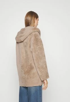 Remi Reversable Merino Curly Coat - Halflange Jas - Sand Silky -ONLY shop 401bca88a6bf43568c4bf33ed908b283