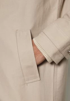 Pier One Commuter Coat- Halflange Jas - Tan 11 Pier One Commuter Coat- Halflange Jas - Tan -ONLY shop 4ef4ad0f60904e2a9c12d606b1474ddb