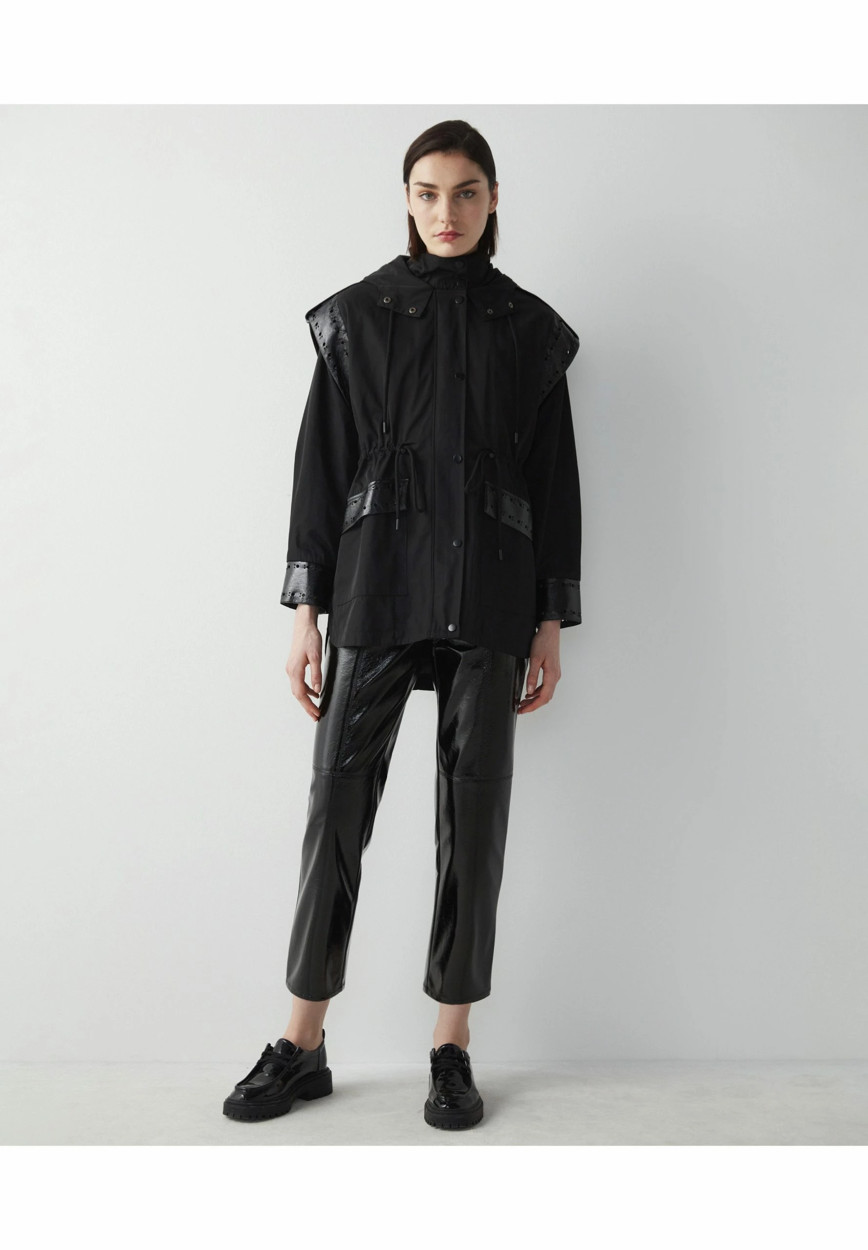 Ipekyol Regular Fit Patent Leather Mix Adjustable Waist Coat - Parka - Black 7 Ipekyol Regular Fit Patent Leather Mix Adjustable Waist Coat - Parka - Black - Afbeelding 5