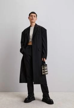 032c Orion Coat - Mantel - Black