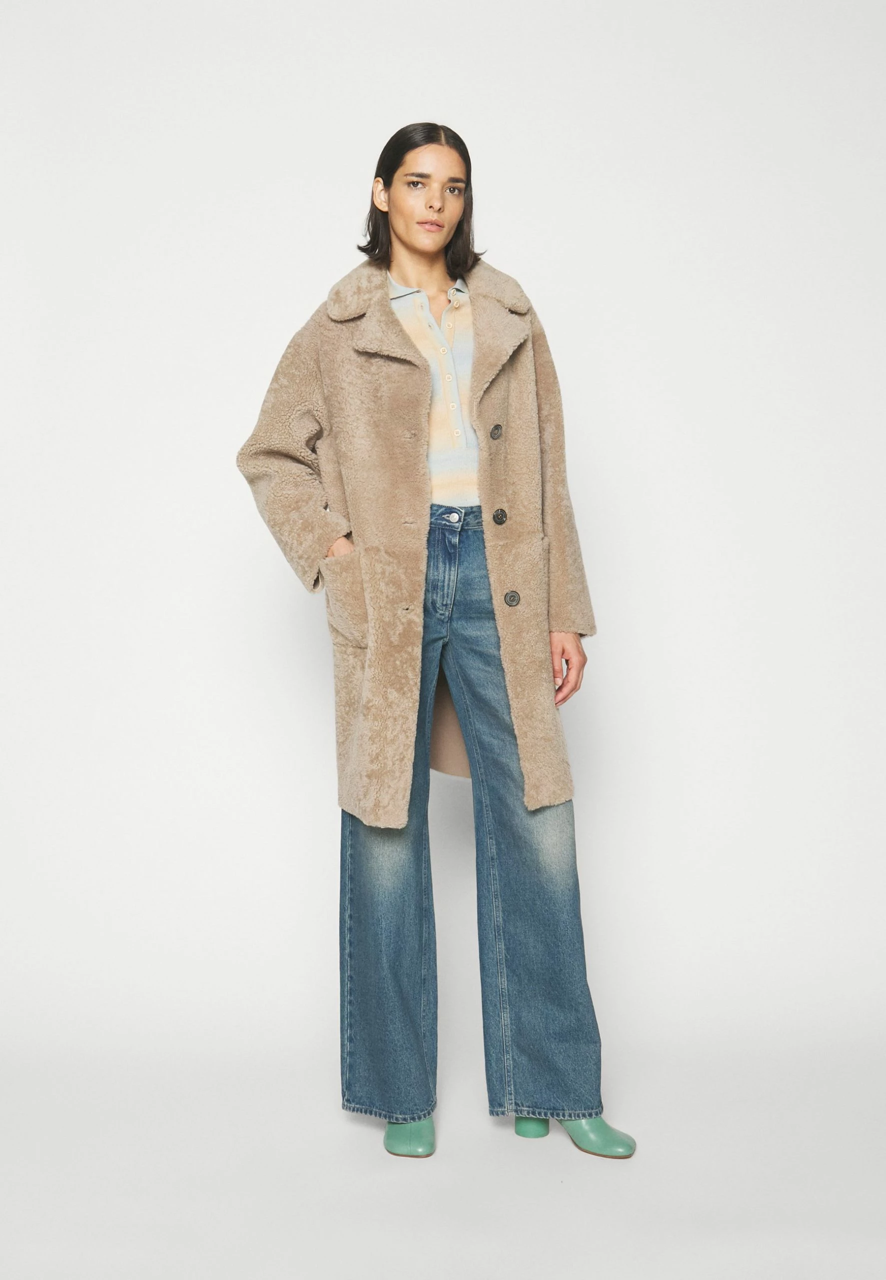 Roxanne Reversable Curly Shearling Coat - Mantel - Sand Silky 8 Roxanne Reversable Curly Shearling Coat - Mantel - Sand Silky - Afbeelding 6