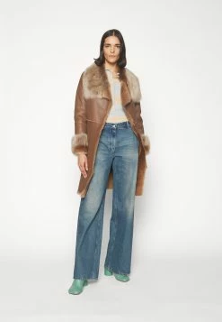 Flo Coat - Mantel - Honey 13 Flo Coat - Mantel - Honey -ONLY shop 6afa25f42efb4d2f98484fea88fa4dd6