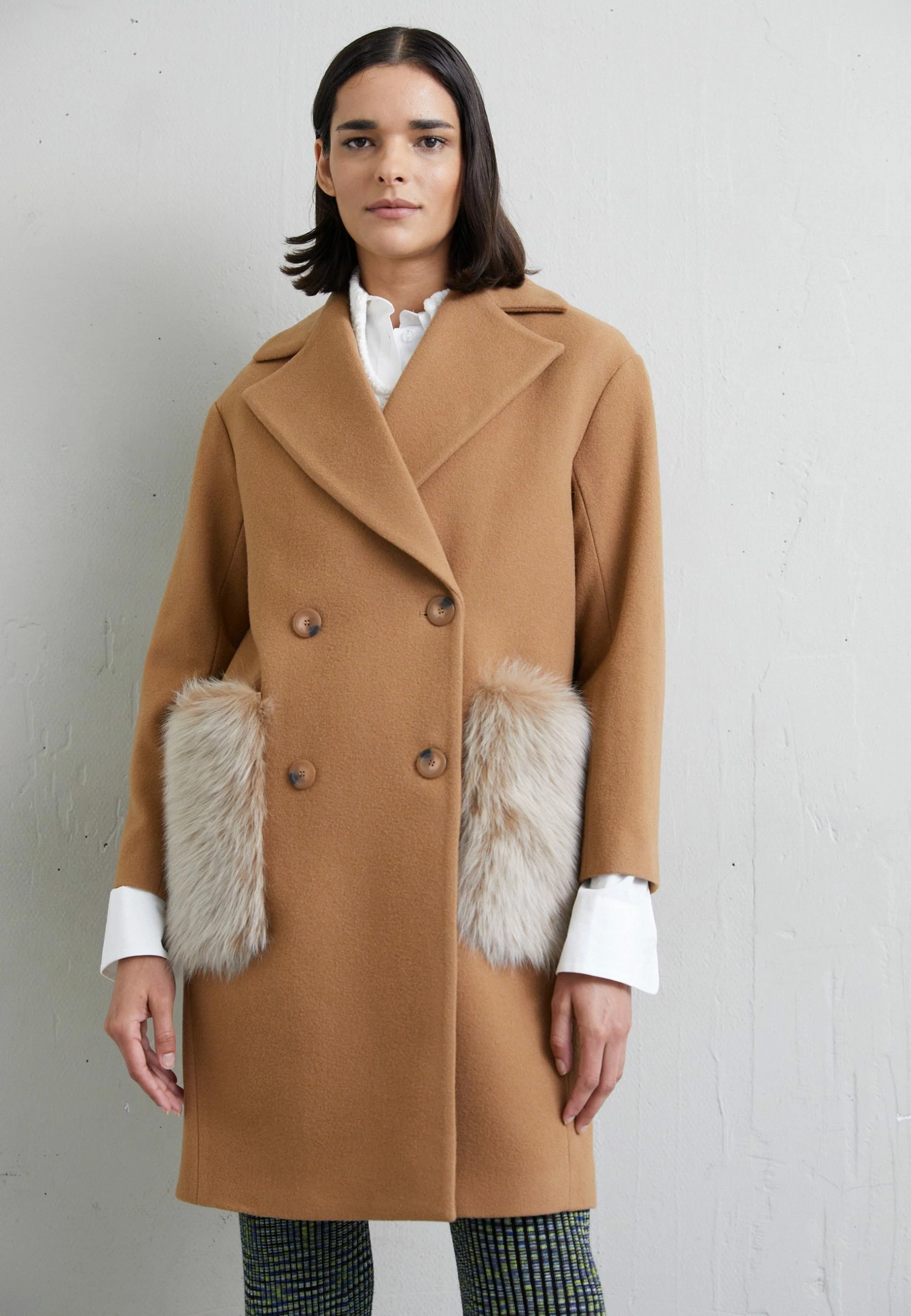 Madison Coat With Shearling Pockets - Mantel - Camel/Honey 3 Madison Coat With Shearling Pockets - Mantel - Camel/Honey
