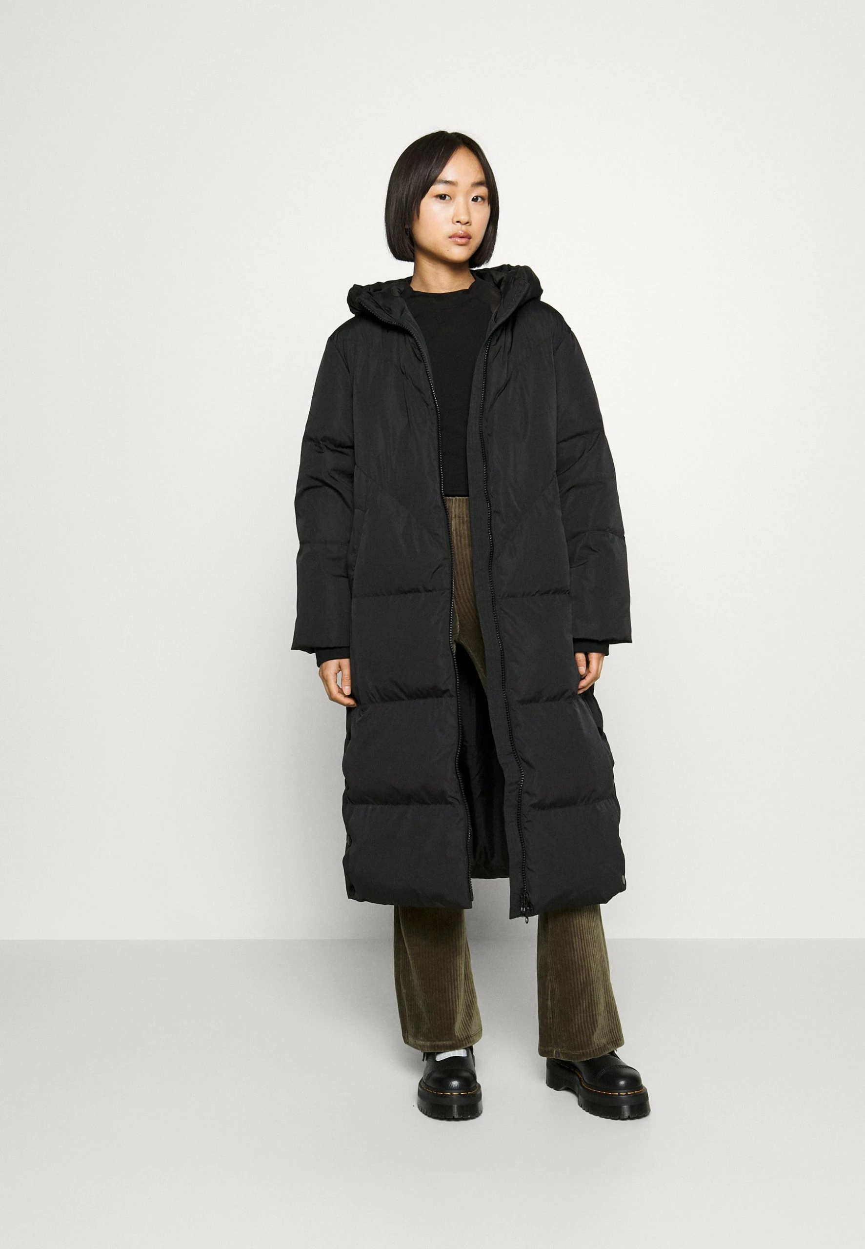 Yasirima Long Coat - Donsjas - Black 4 Yasirima Long Coat - Donsjas - Black - Afbeelding 2