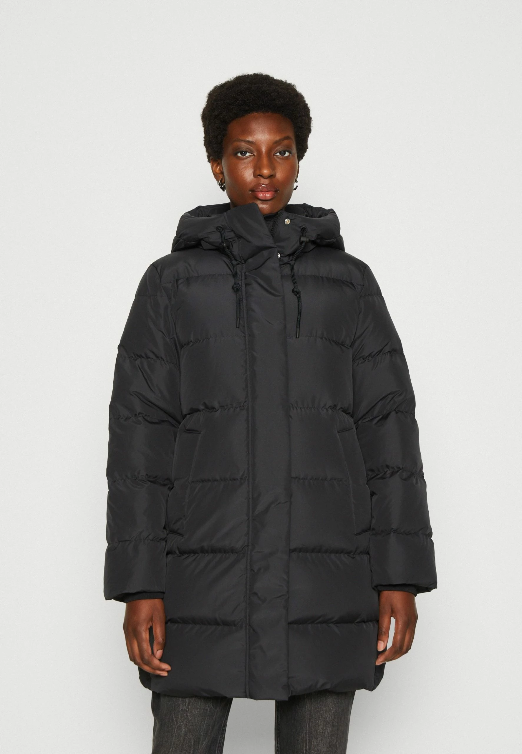 Marc O'Polo DENIM Midi Puffer Coat With Hood Welt Pockets Sideseam Slits - Winterjas - Black 3 Marc O'Polo DENIM Midi Puffer Coat With Hood Welt Pockets Sideseam Slits - Winterjas - Black