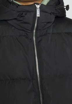 Yaspuffa Long Coat - Donsjas - Black -ONLY shop 77bdc5bdd4b1408dae48f5454bdd449a