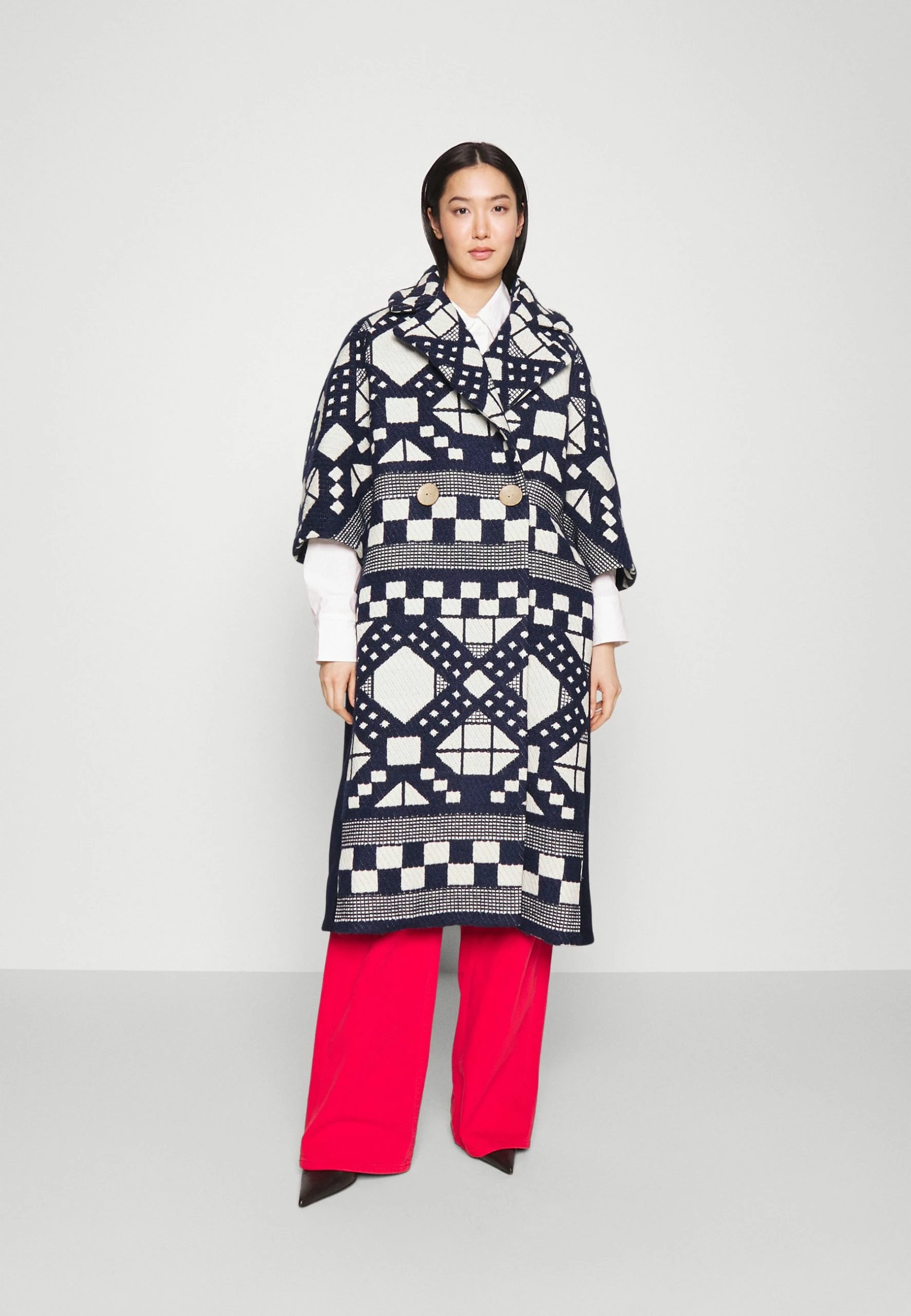 The Dudley Coat - Mantel - Navy/ White 3 The Dudley Coat - Mantel - Navy/ White