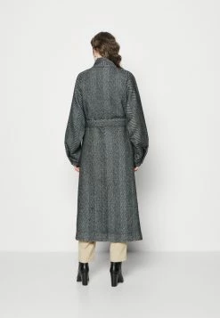 Gestuz Farren Coat - Mantel - Black/White 10 Gestuz Farren Coat - Mantel - Black/White -ONLY shop 8c691059dd6847c9bf731a0a773c950d