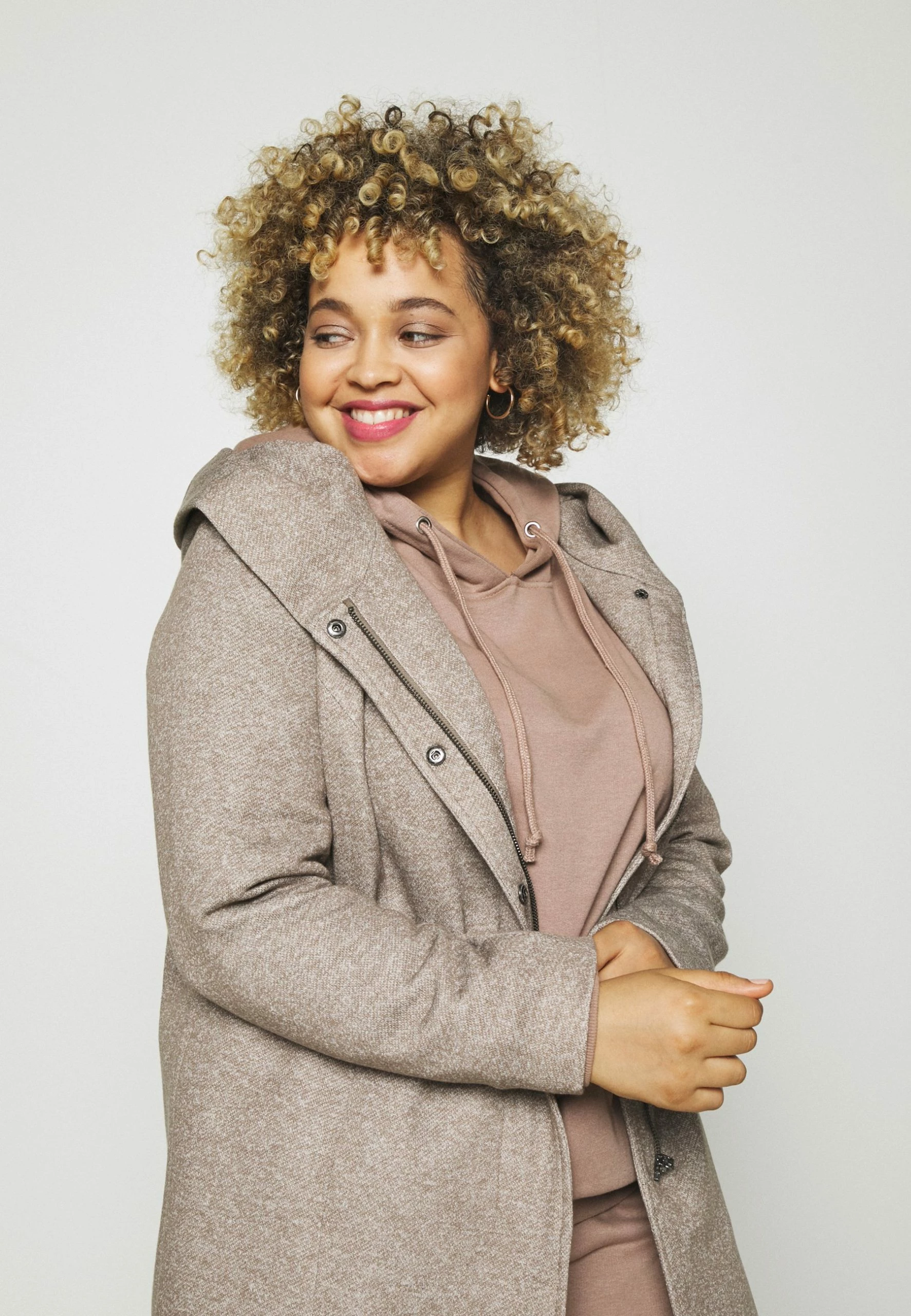 ONLY CARMAKOMA Carsedona Light Coat - Halflange Jas - Walnut Melange 6 ONLY CARMAKOMA Carsedona Light Coat - Halflange Jas - Walnut Melange - Afbeelding 4