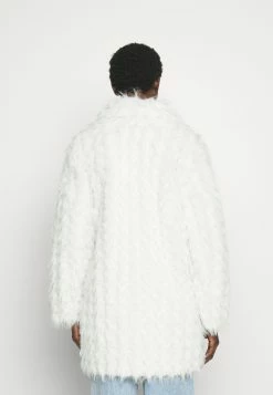 TWINSET Actitude Coat - Lichte Jas - Giglio 8 TWINSET Actitude Coat - Lichte Jas - Giglio -ONLY shop 9c4bd2aeb5ce4b458d818b880d8cc21f