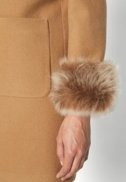 Maggi Car Coat Short With Cuffs - Halflange Jas - Honey/Camel 15 Maggi Car Coat Short With Cuffs - Halflange Jas - Honey/Camel -ONLY shop 9e9ff76ae18c4fb294aebc5cab350e21