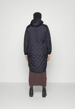 ONLY CARMAKOMA Carsandy Quilt Coat - Mantel - Black -ONLY shop a644146d61354258be632927d22ec7af