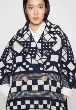 The Dudley Coat - Mantel - Navy/ White 12 The Dudley Coat - Mantel - Navy/ White -ONLY shop a7a1c8f72a54458db234f634bb1e44bd