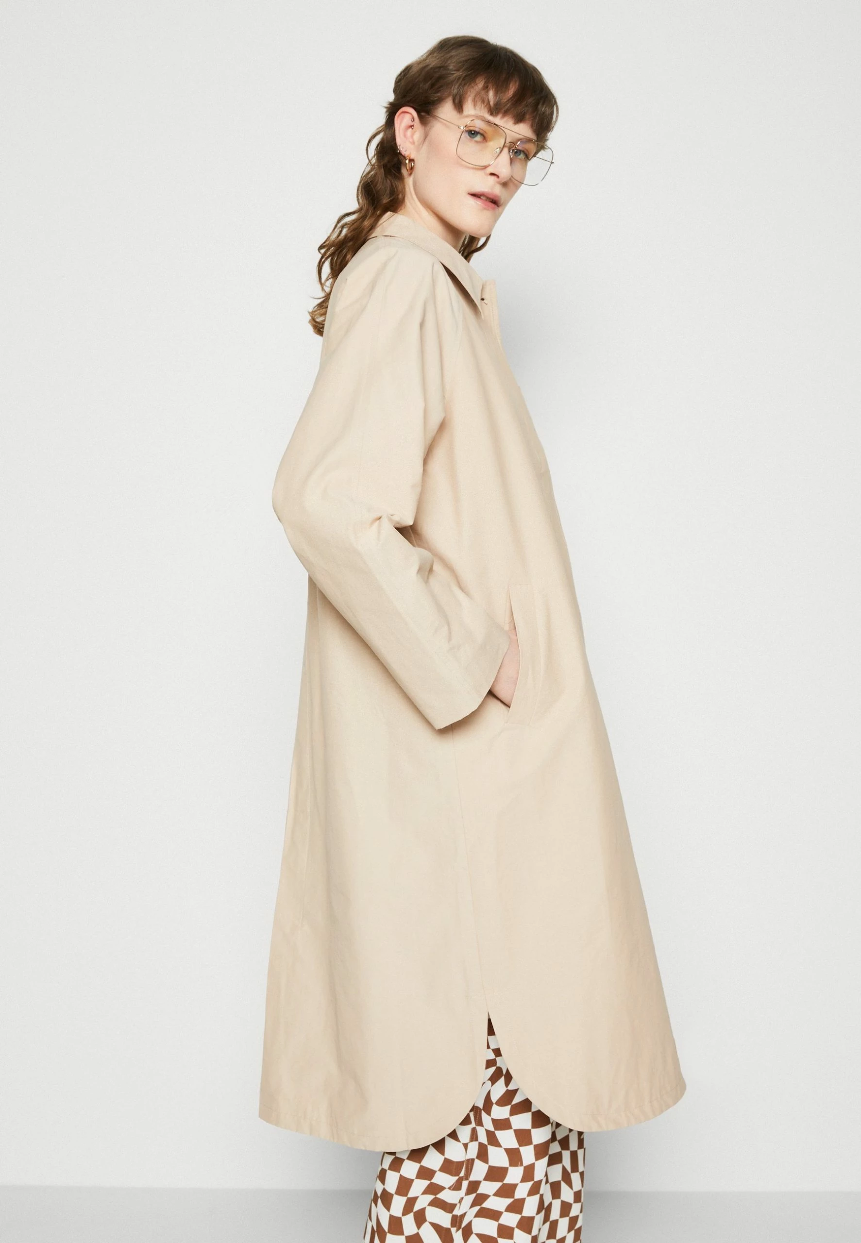 Résumé Rebec Coat - Mantel - Warm Sand 6 Résumé Rebec Coat - Mantel - Warm Sand - Afbeelding 4