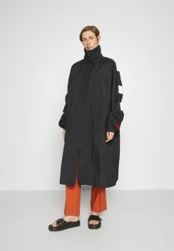 Hugo Coat - Mantel - Black