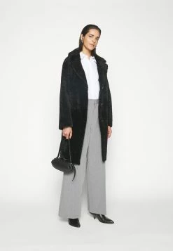 Roxy Reversable Curly Coat - Winterjas - Black -ONLY shop bd37f3ae794048d6b06187bf884ef1a5