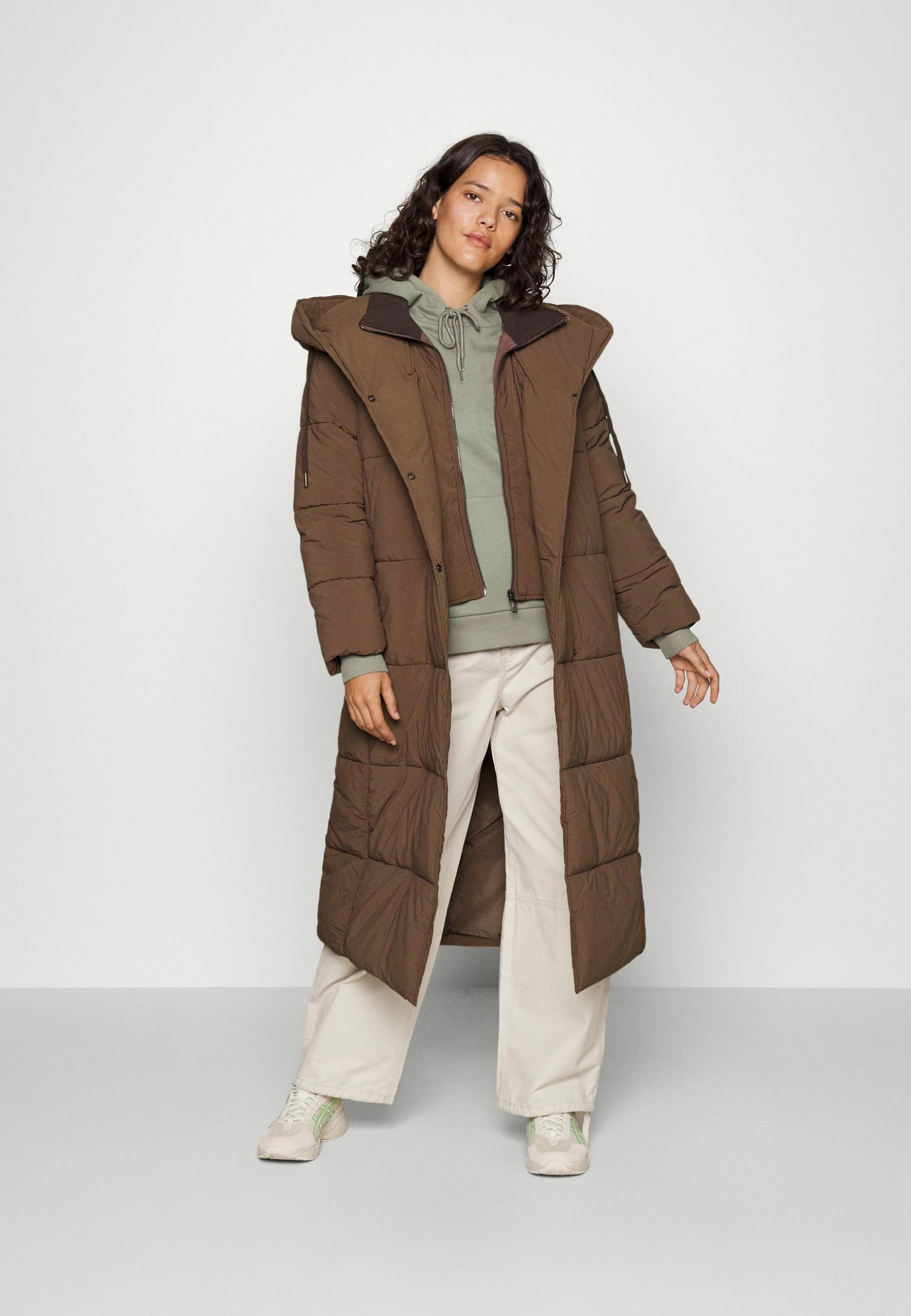 ONLY Onlhailey Puffer Coat - Winterjas - Brown 4 ONLY Onlhailey Puffer Coat - Winterjas - Brown - Afbeelding 2