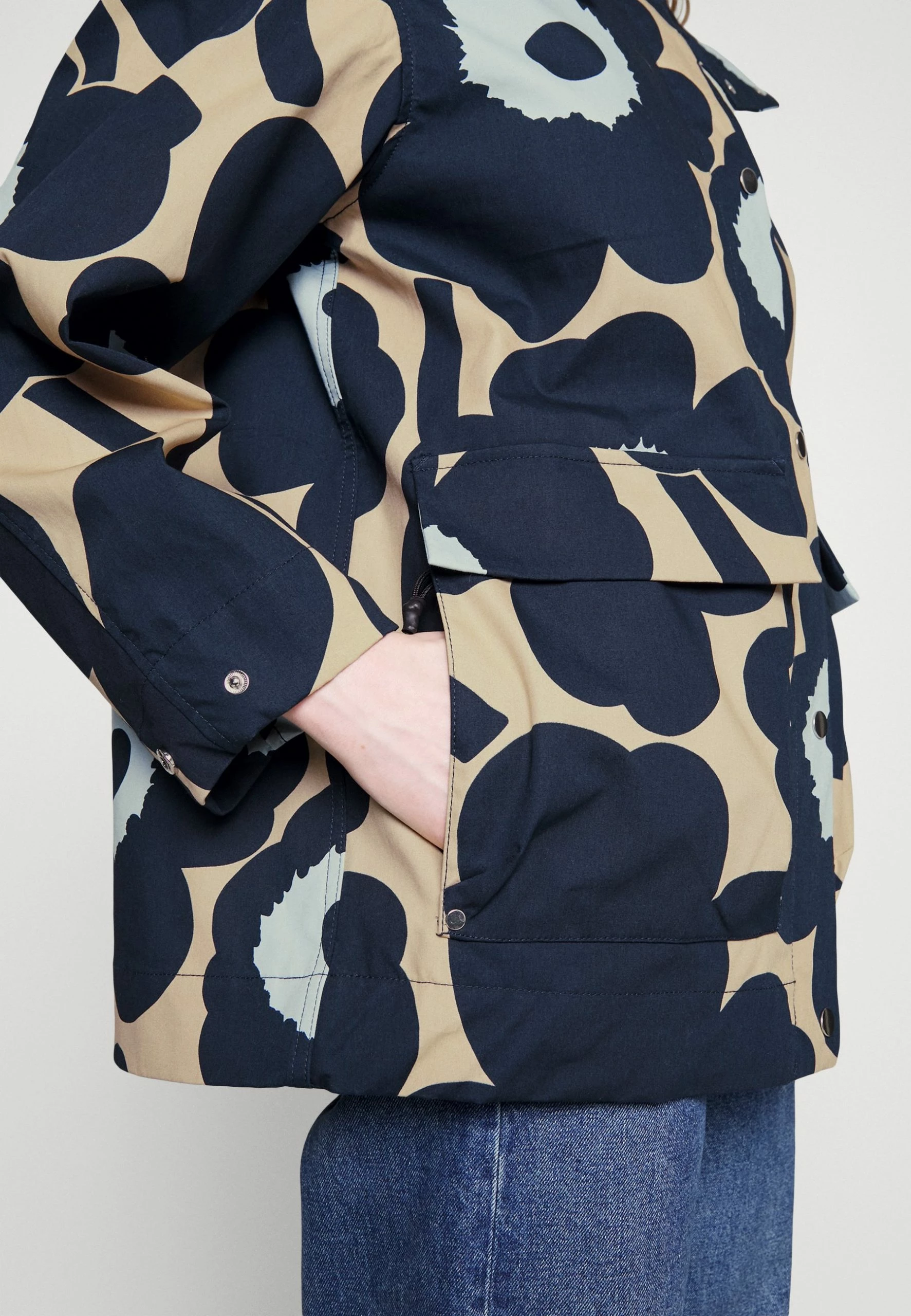 Marimekko Magna Unikko Coat - Parka - Dark Blue, Light Yellow 9 Marimekko Magna Unikko Coat - Parka - Dark Blue, Light Yellow - Afbeelding 7