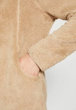 ONLY Onlcontact Hood Sherpa Coat - Lichte Jas - Humus 13 ONLY Onlcontact Hood Sherpa Coat - Lichte Jas - Humus -ONLY shop ee1f743064a0426facf27c6a0d0dc771