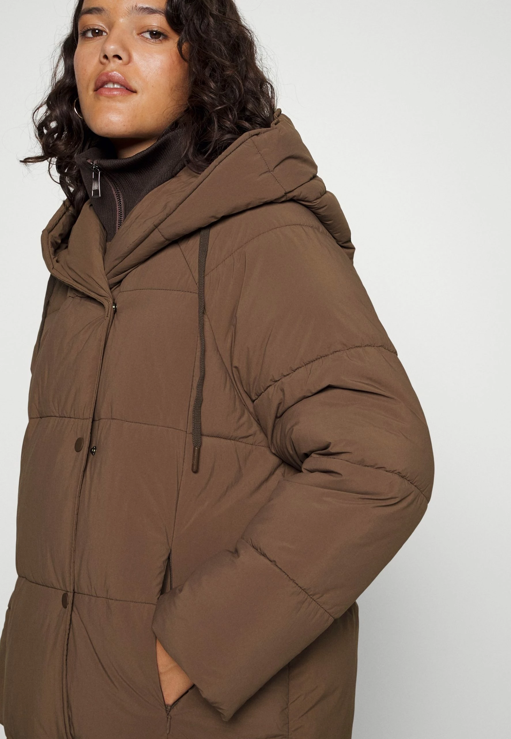 ONLY Onlhailey Puffer Coat - Winterjas - Brown 7 ONLY Onlhailey Puffer Coat - Winterjas - Brown - Afbeelding 5