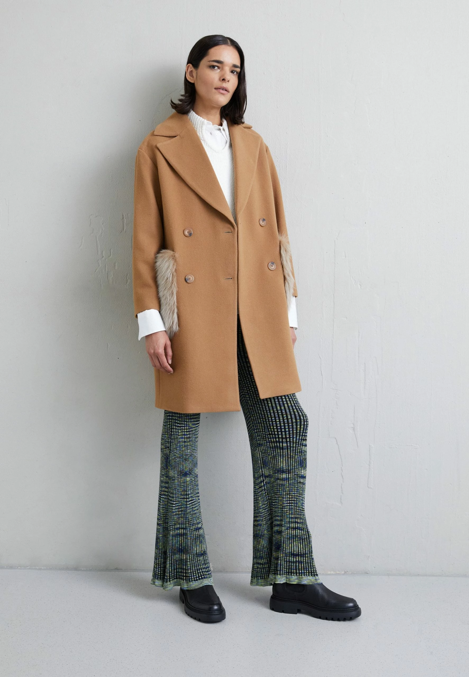 Madison Coat With Shearling Pockets - Mantel - Camel/Honey 4 Madison Coat With Shearling Pockets - Mantel - Camel/Honey - Afbeelding 2